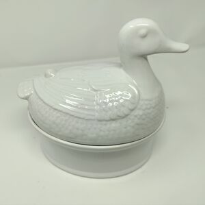 Vintage White Ceramic Duck Covered Serving Bowl Tureen Sitting Duck Bowl Bird